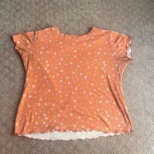 Burnt orange pretty flower shirt XL in girls (16) good used condition